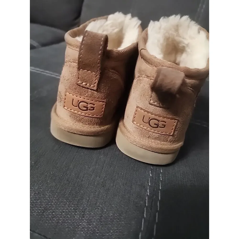 UGG Ultra Mini Classic Boot Chestnut Size 7